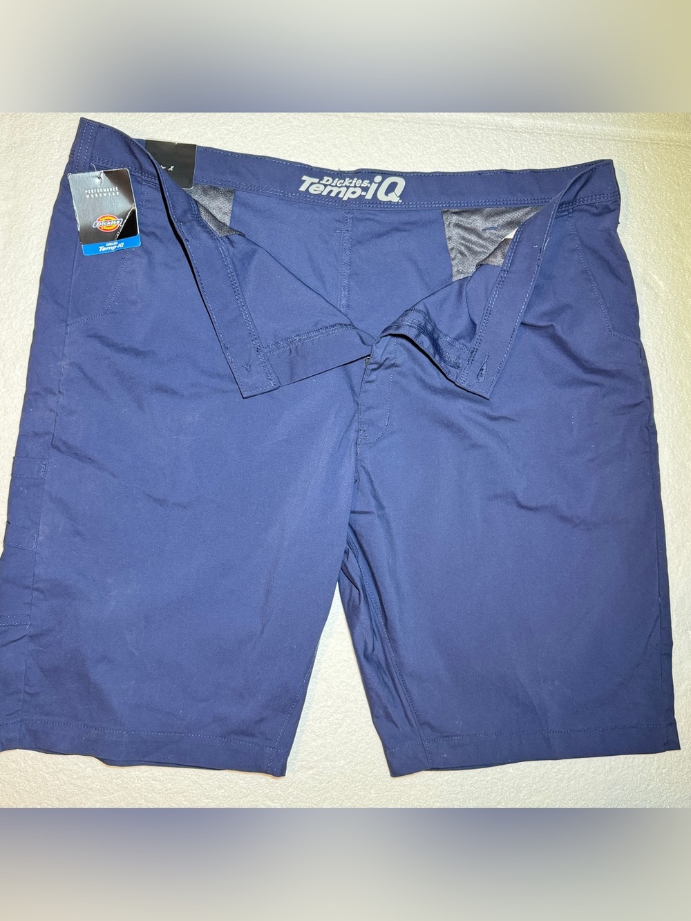 Dickies Temp-IQ Men’s Chinos Shorts in Navy Performance Workwear 44 NEW